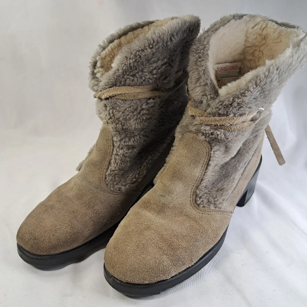 𝅺yodelers Vintage Tan & Gray Cold Weather Boots Women's Size 7.5